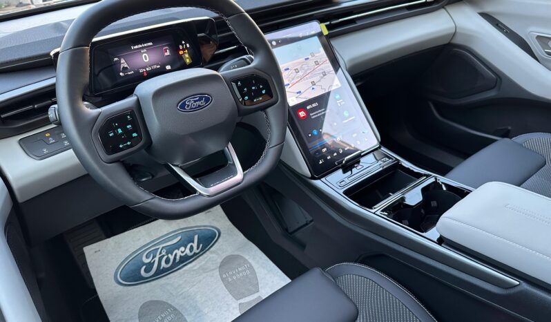 Nuovo Ford Explorer pieno