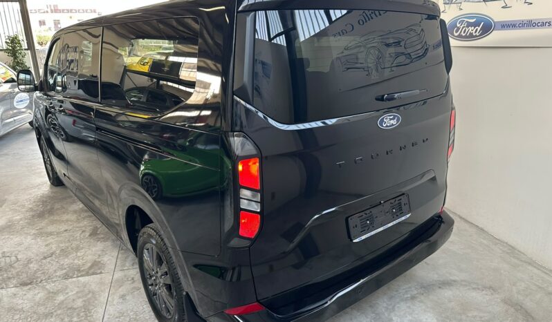 Ford Tourneo Custom KM0 pieno