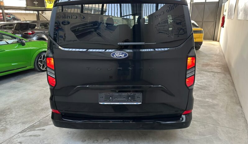 Ford Tourneo Custom KM0 pieno