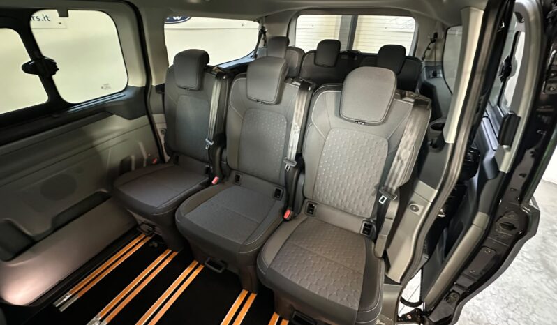 Ford Tourneo Custom KM0 pieno