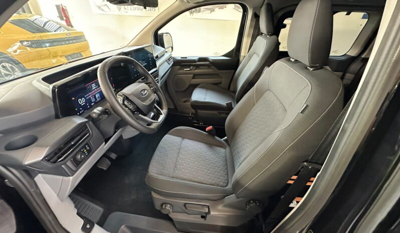 Ford Tourneo Custom KM0 pieno